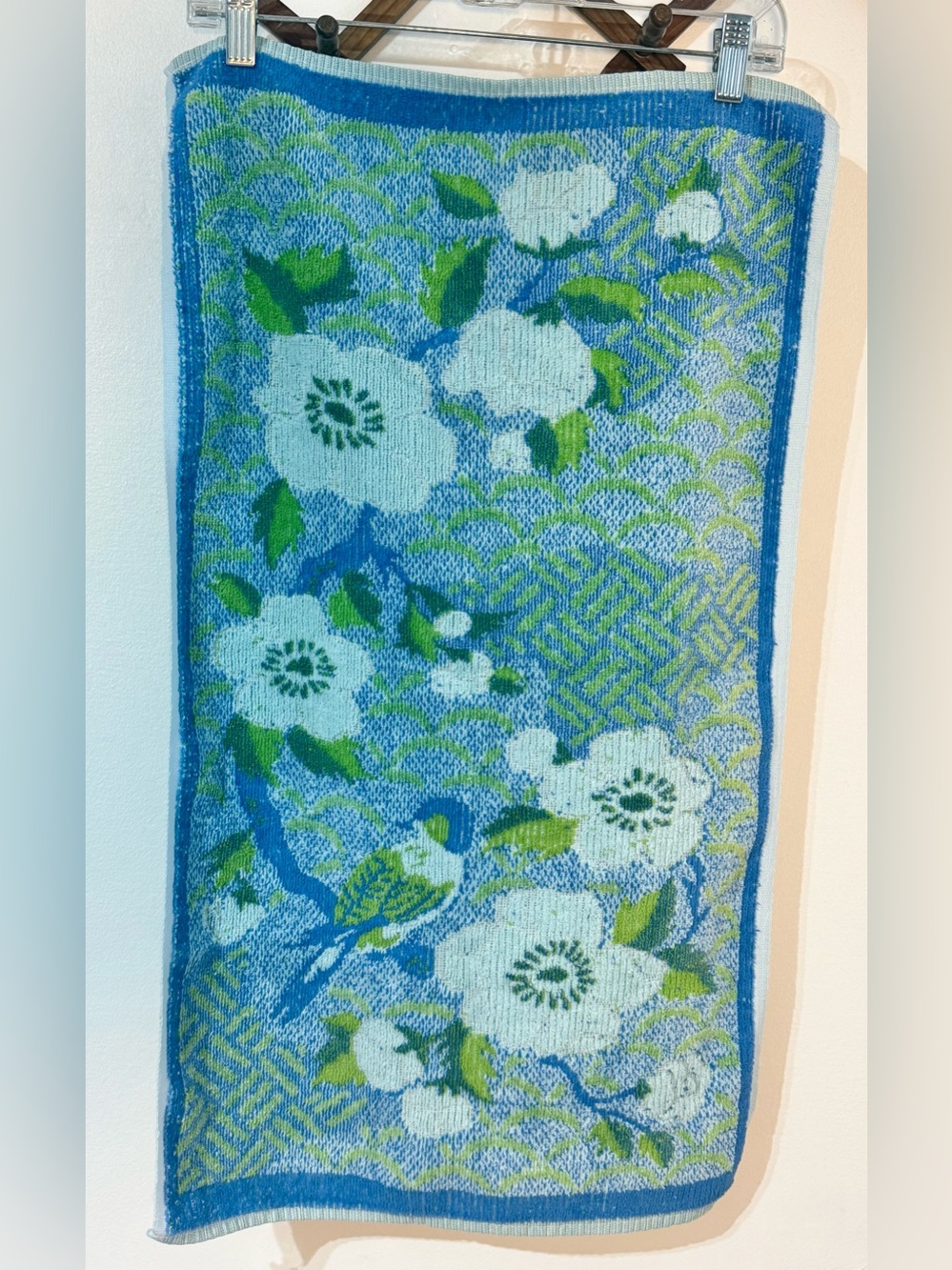 Utica fine arts JP Steven’s Floral Cotton Bath Towel with birds 70’s style VTG
